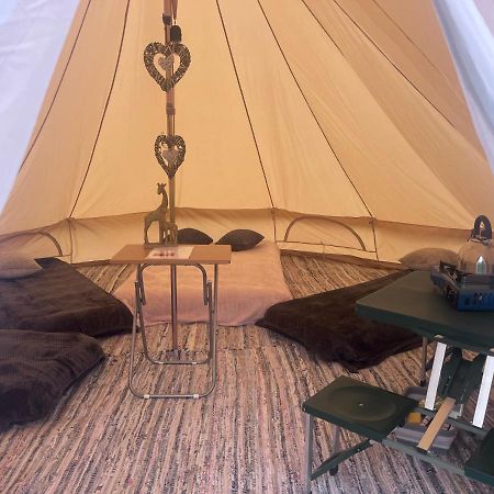Отель Gwens Garden Bell Tent Сейнт-Джаст Экстерьер фото